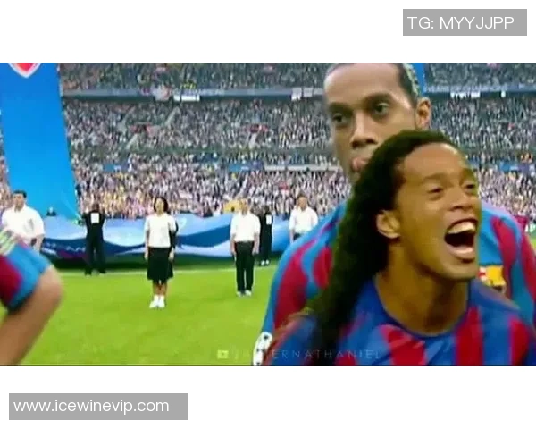 光头巨星闪耀绿茵场激情演绎足球岁月辉煌传奇